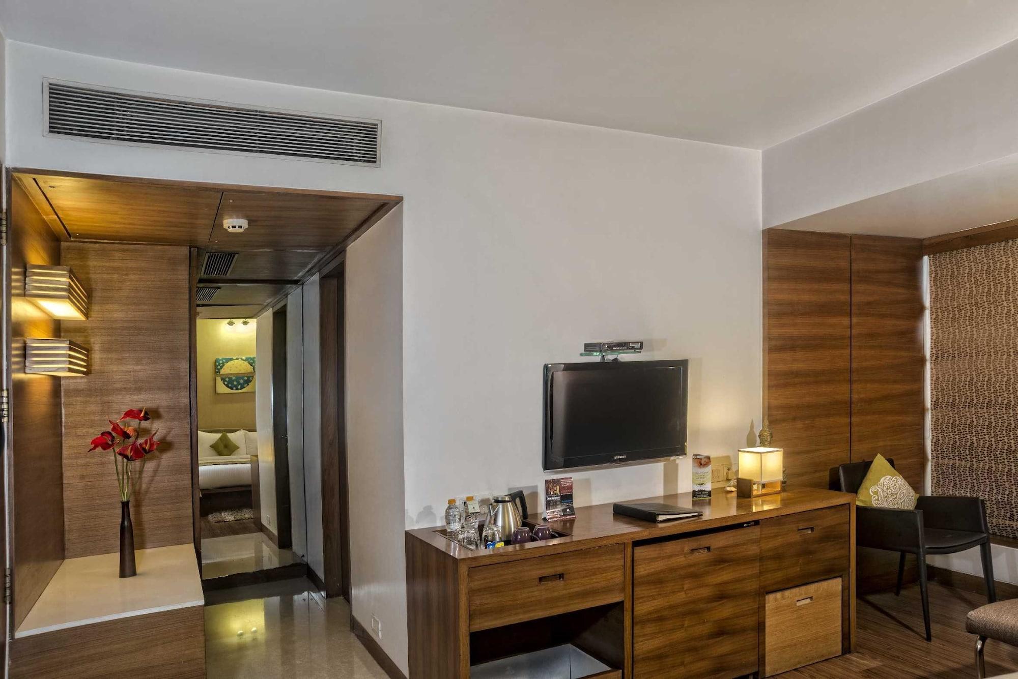 Yogi Executive, Navi Mumbai Hotel Екстериор снимка