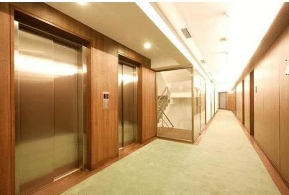 Yogi Executive, Navi Mumbai Hotel Екстериор снимка