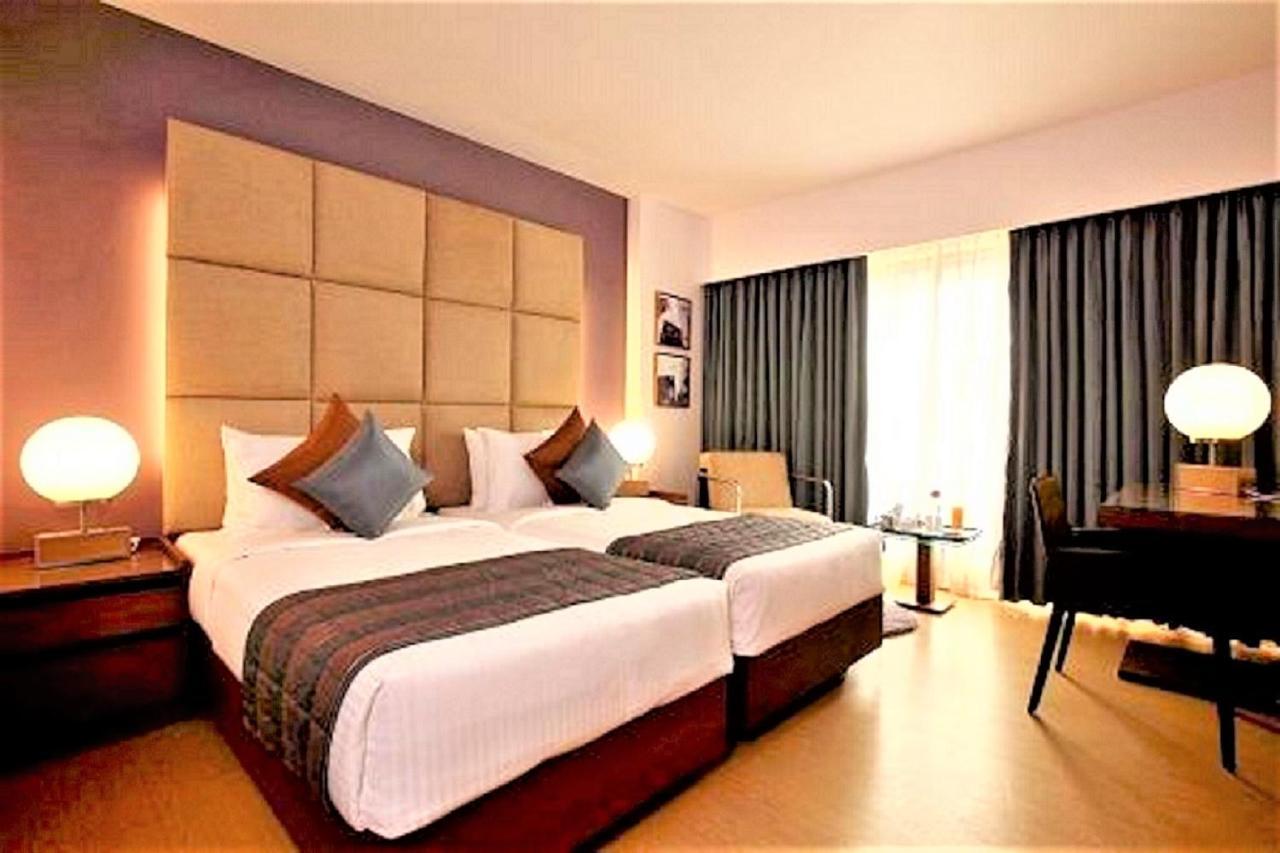 Yogi Executive, Navi Mumbai Hotel Екстериор снимка