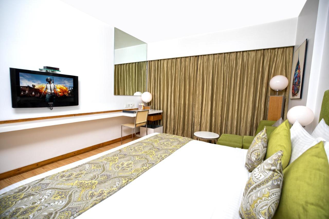 Yogi Executive, Navi Mumbai Hotel Екстериор снимка