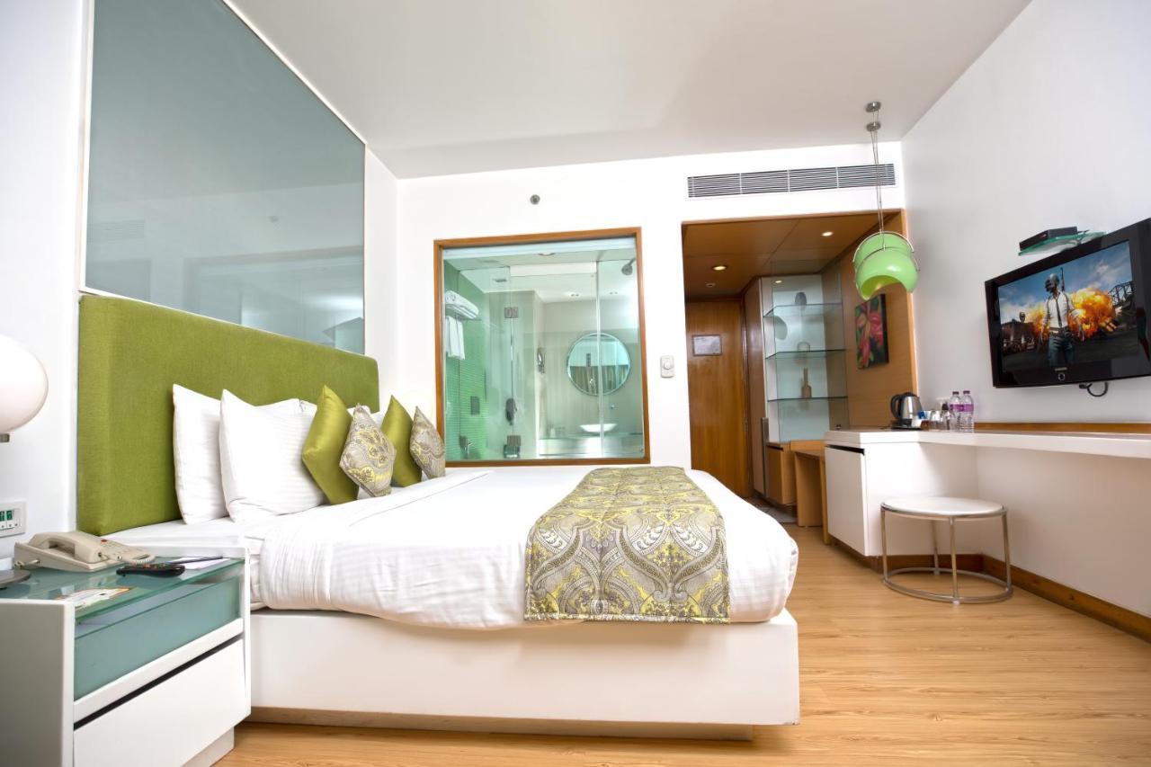 Yogi Executive, Navi Mumbai Hotel Екстериор снимка
