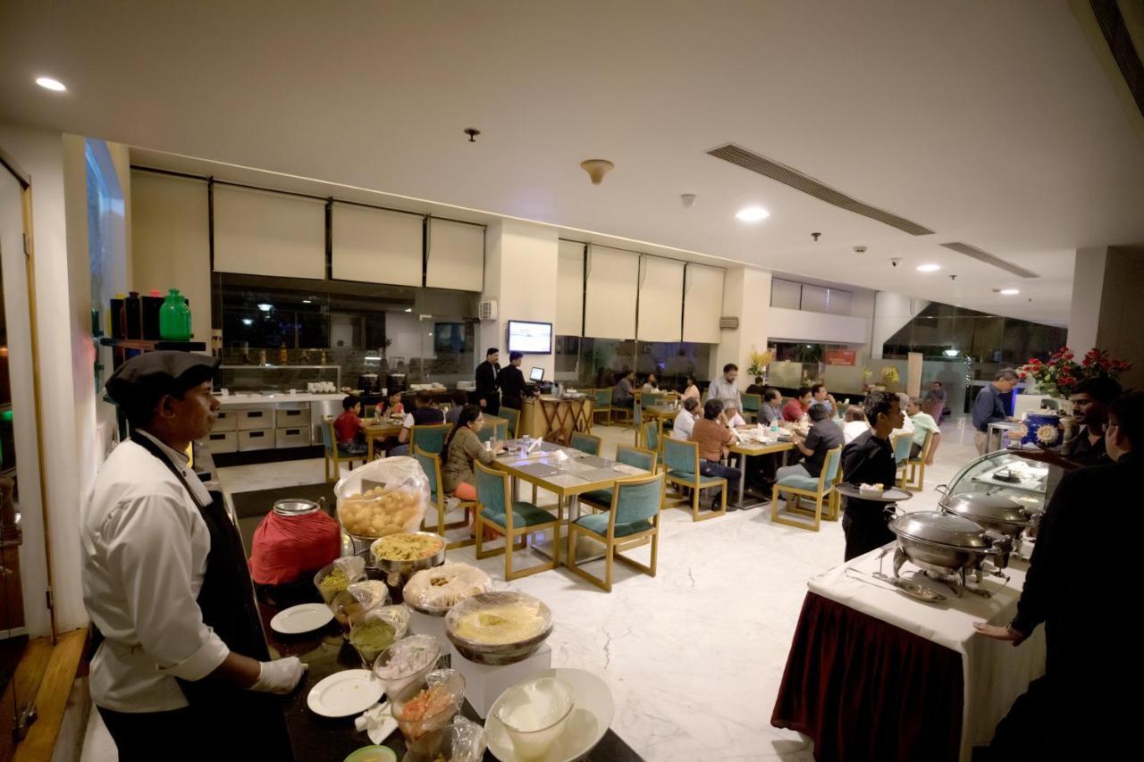 Yogi Executive, Navi Mumbai Hotel Екстериор снимка