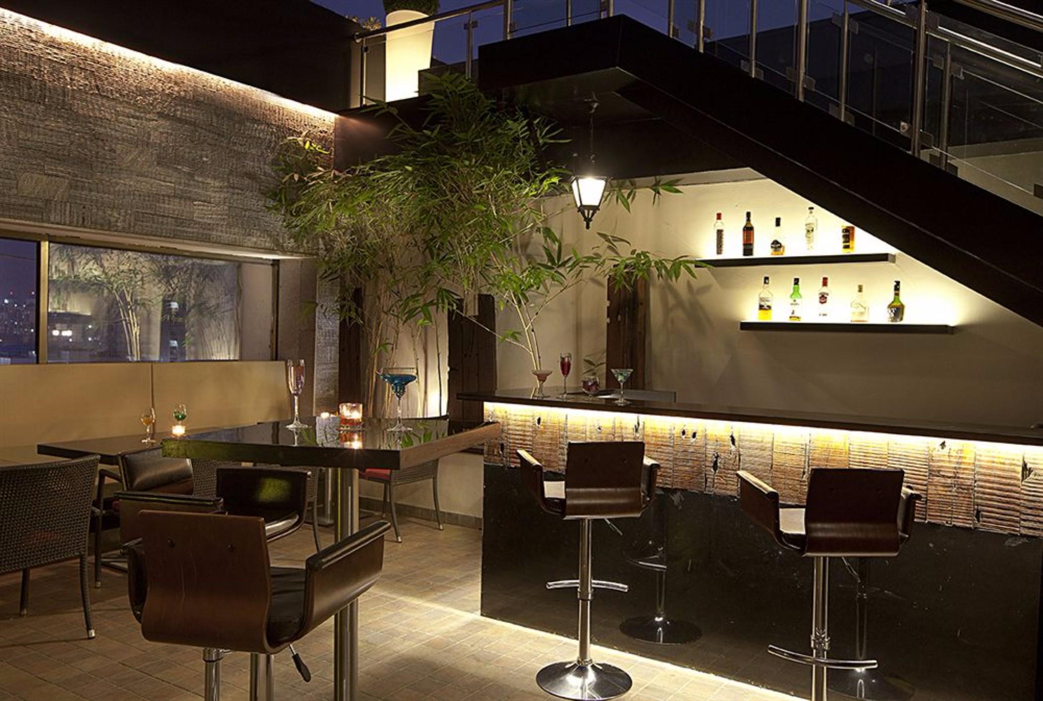 Yogi Executive, Navi Mumbai Hotel Екстериор снимка