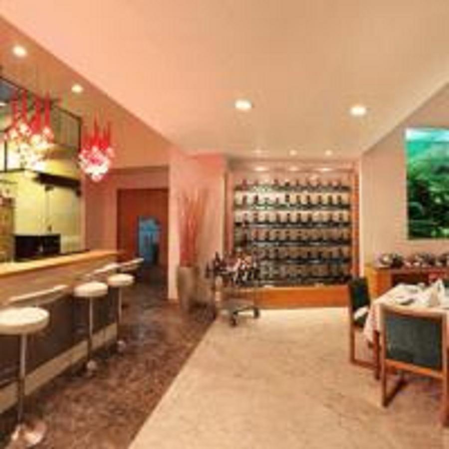 Yogi Executive, Navi Mumbai Hotel Екстериор снимка